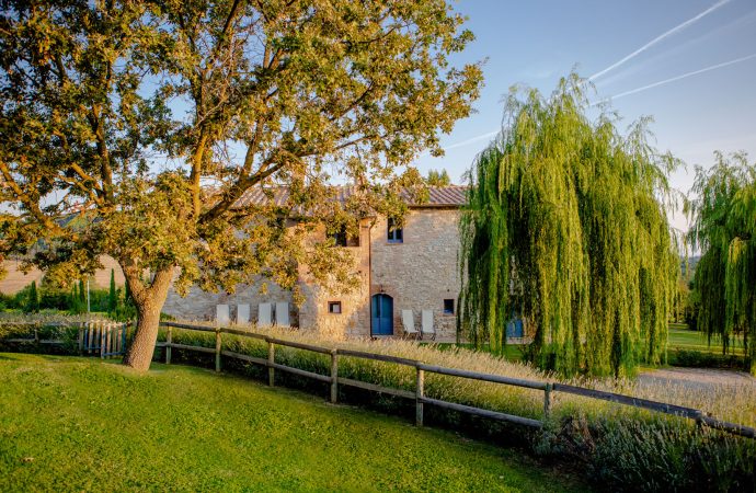 podere monti villa in toscana