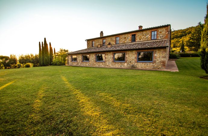 podere monti villa in toscana